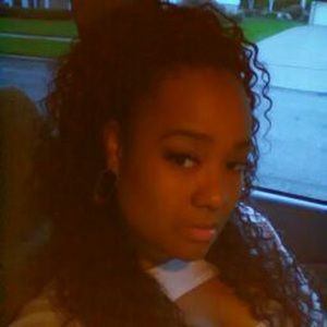 Meet your Posher, Latoya